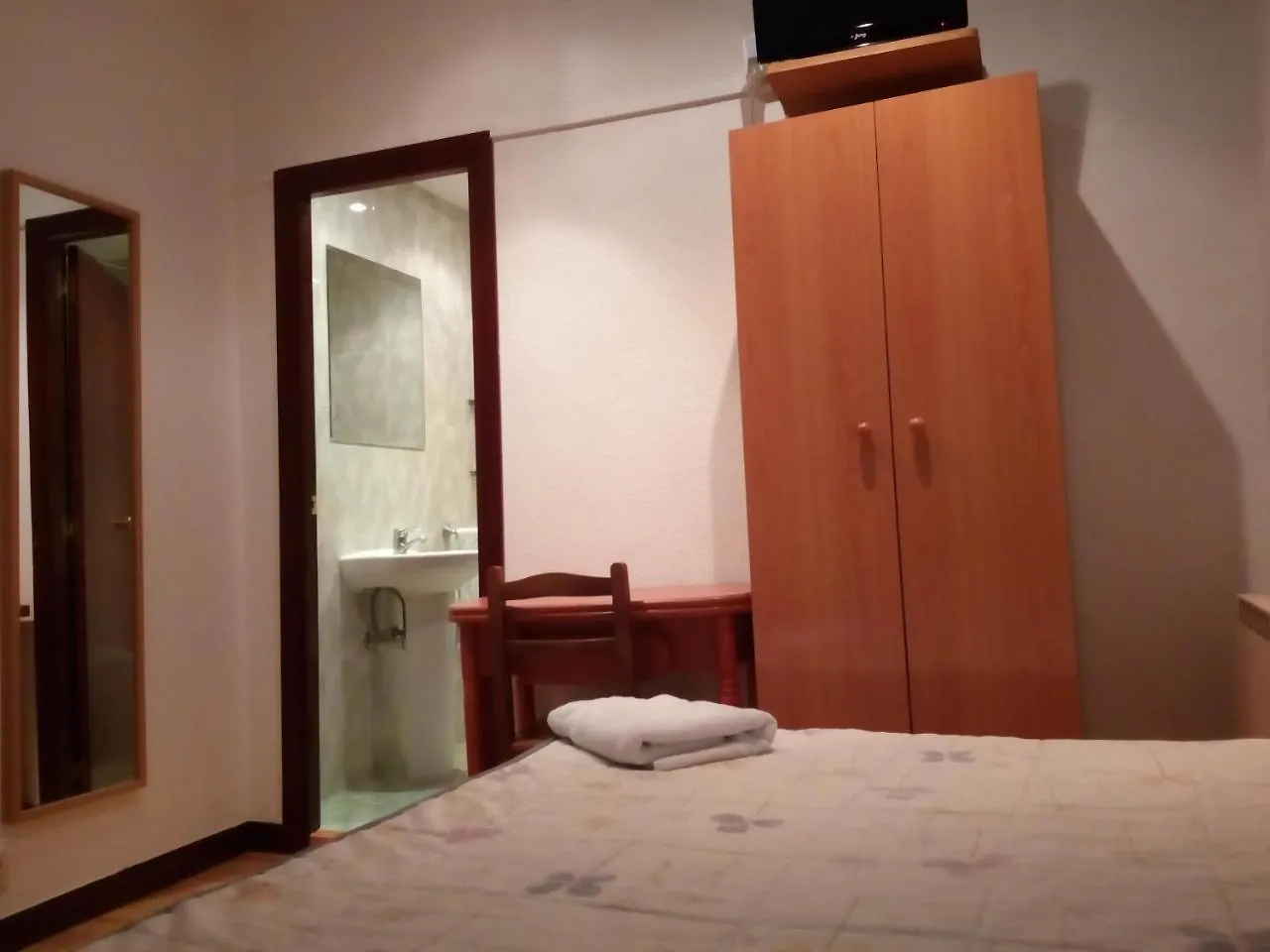 سان سيباستيان Pension Anorga